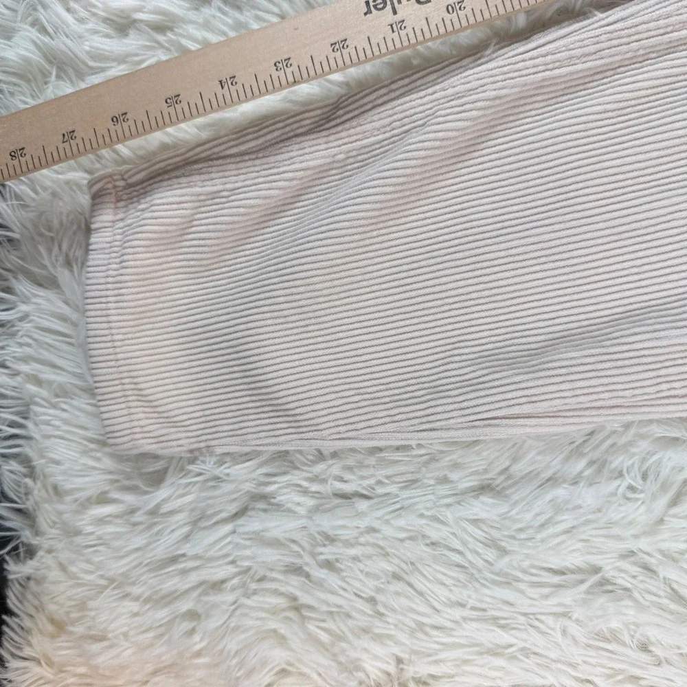 BDG Urban Outfitters Mom High Rise Corduroy Pants Light‎ Pink Size 26 Retro Chic - Picture 13 of 15